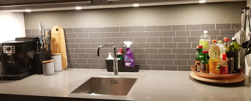 Panouri devorative pentru peretele din bucătărie – ce să alegi?