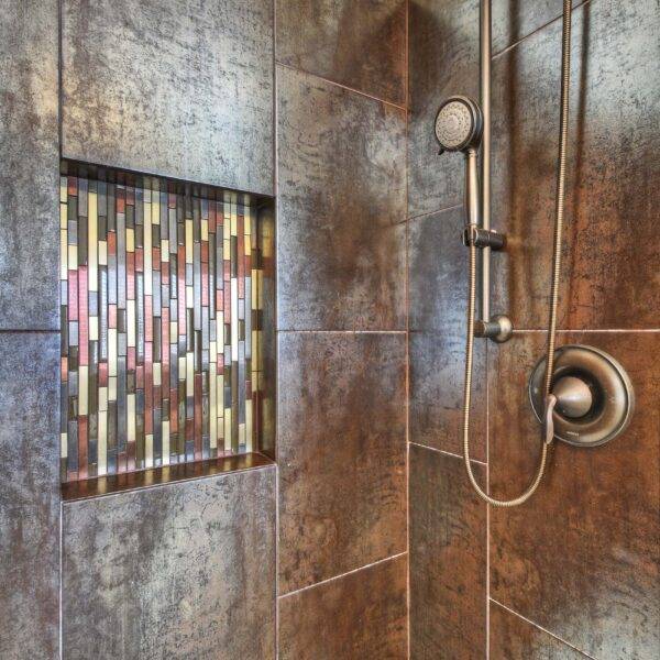 elemente metalice in rosturi